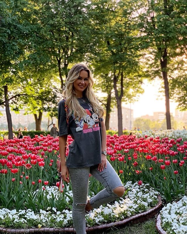  Марина Африкантова уже готова занять кресло ведущей?