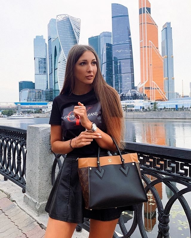 Новая участница проекта Яна Захарова