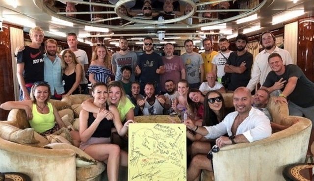 Фрост так и не предстанет перед зрителями проекта в роли ведущей