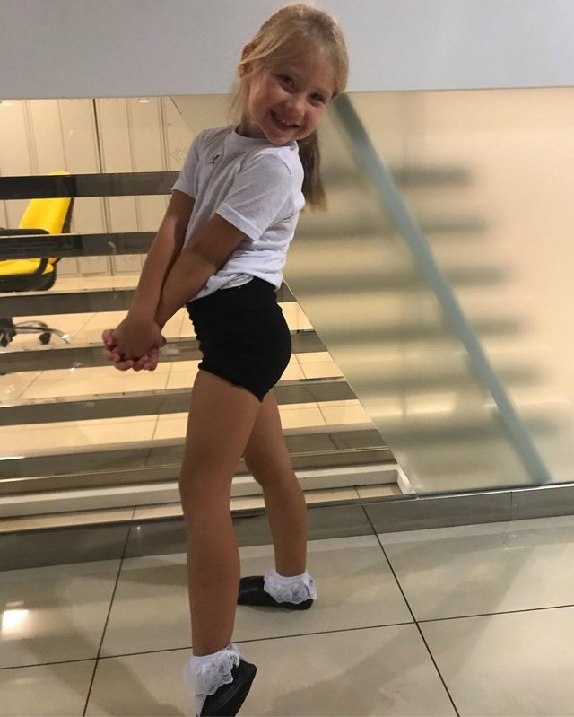 Елена Камирен: Саше нравится художественная гимнастика Елена Камирен: Саше нравится художественная гимнастика