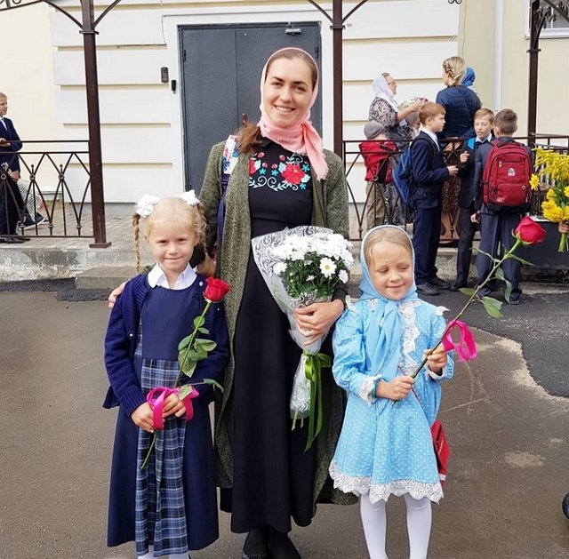 Мария Круглыхина: Отправили нашу Варюшу в первый класс!