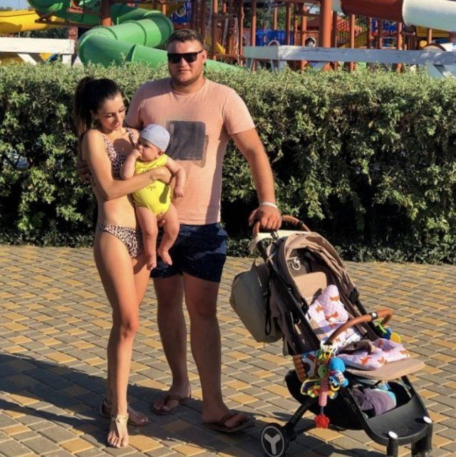 Дмитрий Кварацхелия досаждает Ольге Орловой