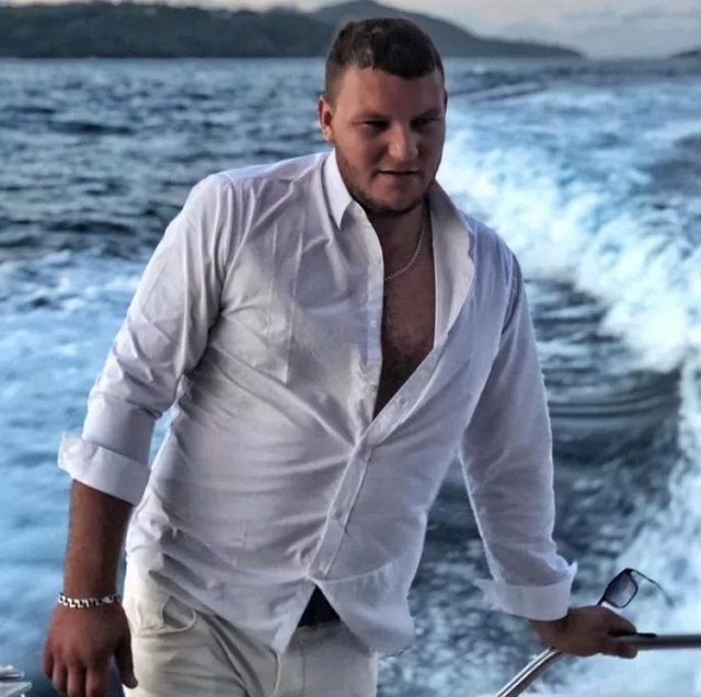 Дмитрий Кварацхелия досаждает Ольге Орловой