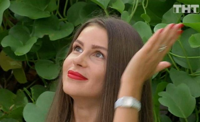 Илья Яббаров переключился на Настю Голд