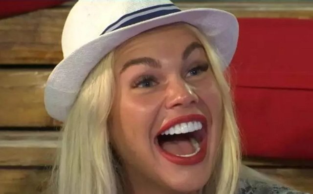 Кристина Церковная покинула Дом-2