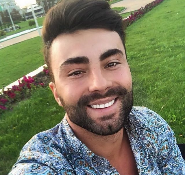 Алексей Чайчиц показал свою новую пышногрудую пассию