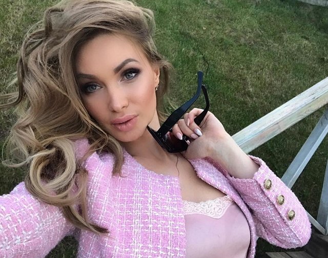 Женя Феофилактова сыграла тайную свадьбу со своим бойфрендом