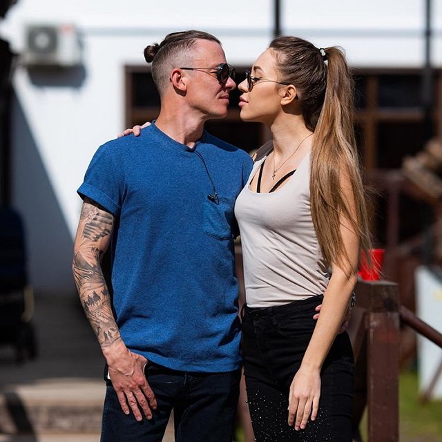 Алёна Савкина начала пить кровь Роману Макееву