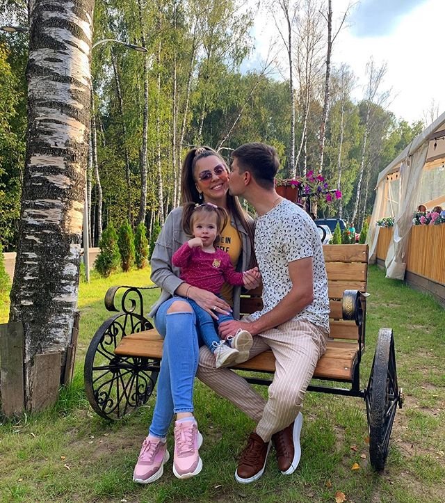 Почему Дмитренко ещё на проекте?