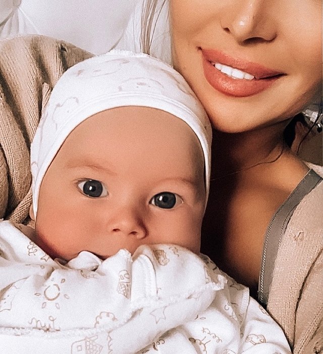 Катя Колисниченко покупает ребёнку только необходимый минимум