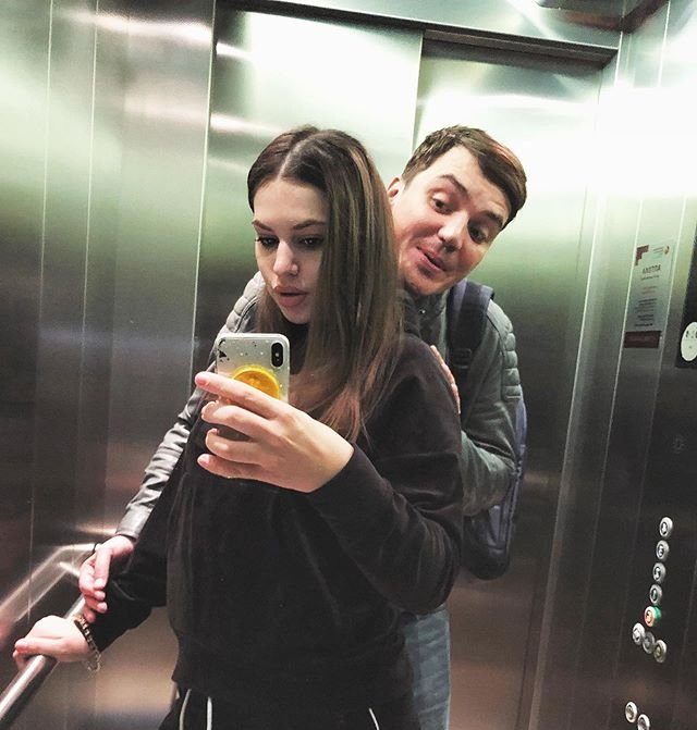 Александра Артёмова плачет из-за изменений во внешности супруга