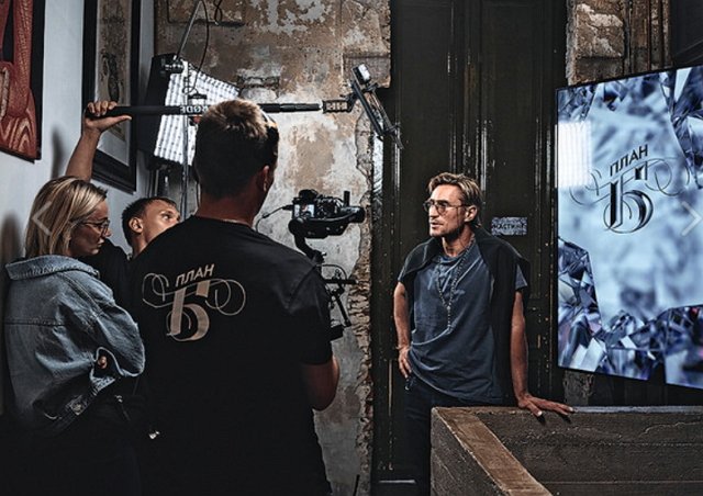 Денис Лебедев предпринял очередную попытку завоевать Ольгу Бузову