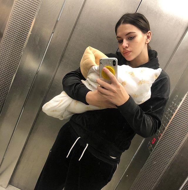 Артёмовой пора бы уже успокоиться