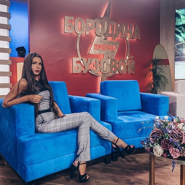 Фанаты требуют от Яббаров, чтобы он оставил Голд в покое!