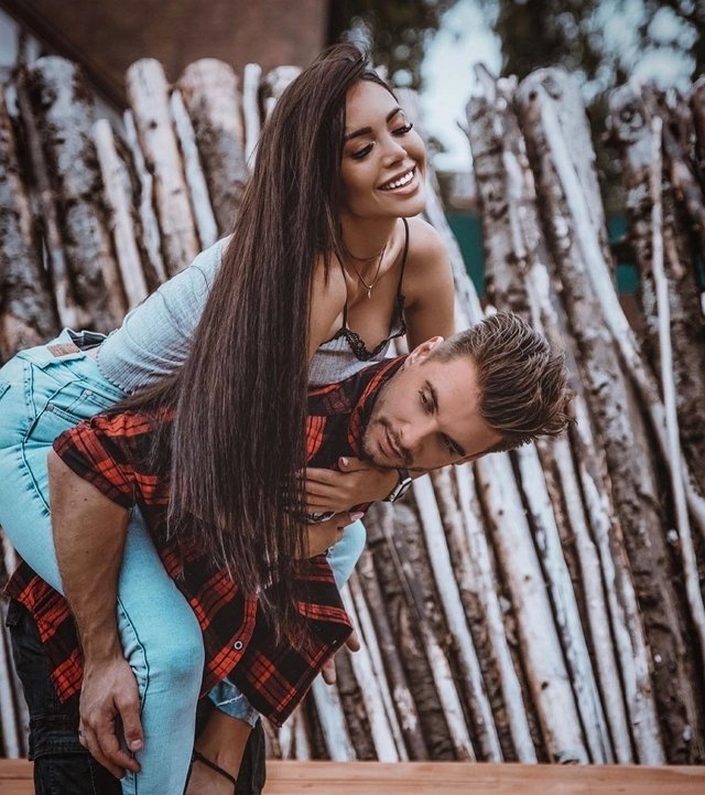 Блог редакции: Ромашов даёт уроки манипулирования женщиной