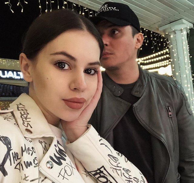 Саша Артемова задумалась о втором ребенке