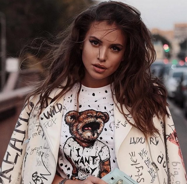 Саша Артемова задумалась о втором ребенке