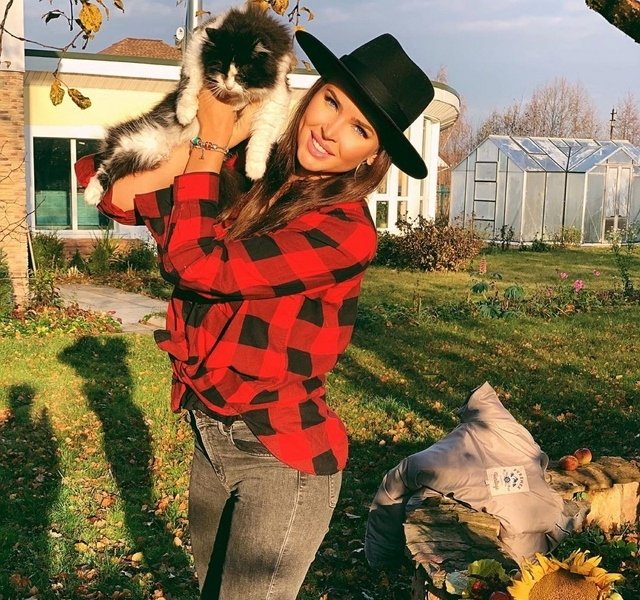 Элла Суханова: Мурка я нашла на дороге