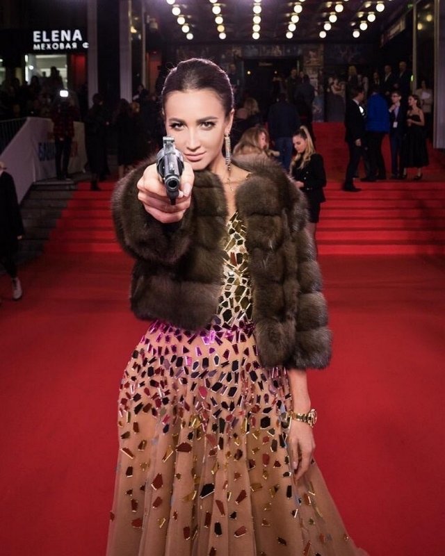 Ольга Бузова: И это читают наши дети и родители