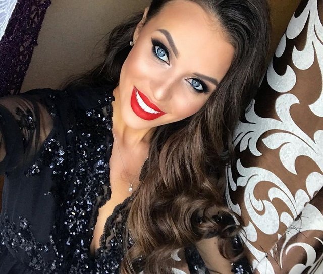 Из блога Редакции: Мама Сахнова против Татьяны Строковой