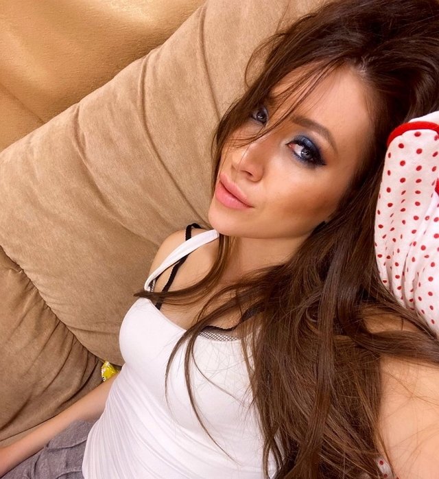 Алёна Савкина: Хочу просто быть женщиной