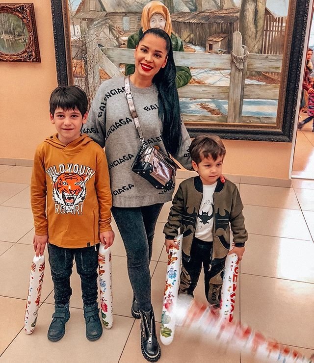 Юля Салибекова превратила свои профили в рекламные: фолловеры отписываются