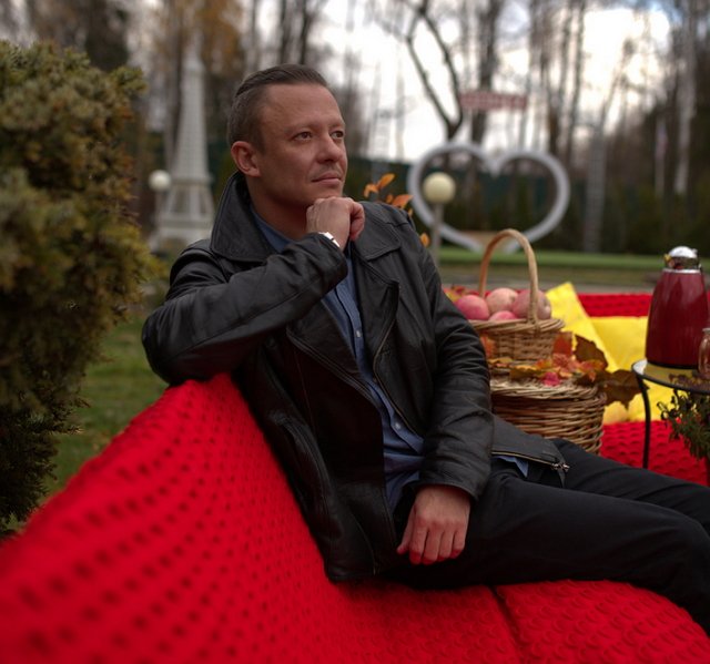 Макеев рассказал о том, как помогает Алене после пластических операций