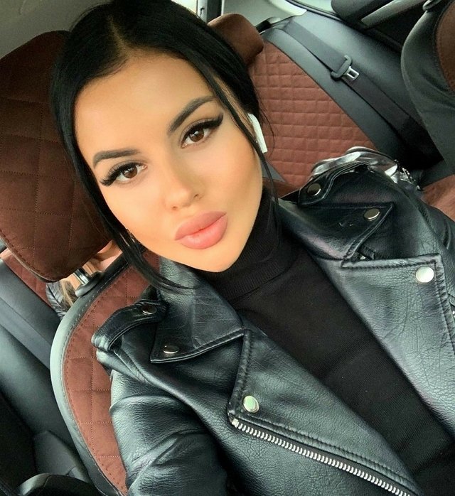 Яна Шафеева: Он написал, чтобы я больше ему не звонила