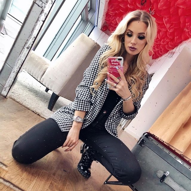 Кристина Черкасова: Моя творческая натура против офиса