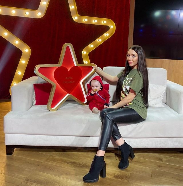 Алена Рапунцель увидела свой новый нос