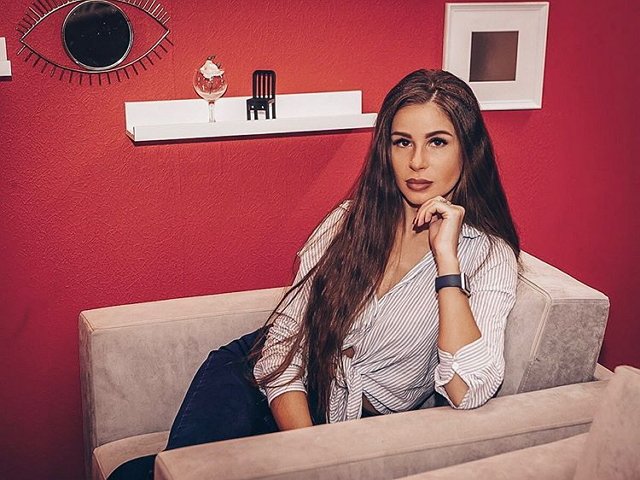 Анастасия Голд хочет запретить Илье Яббарову заходить к Алене Рапунцель