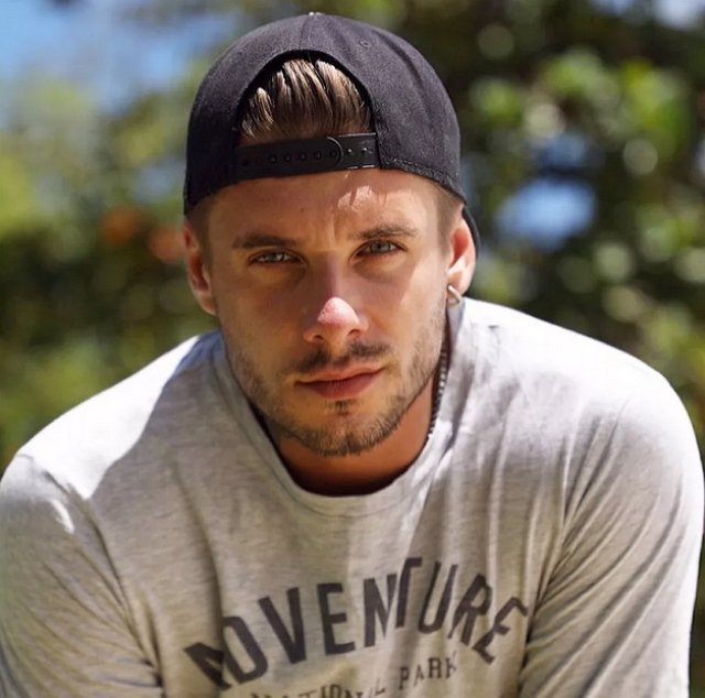 Жене Ромашову предложила совместное проживание богатая женщина 