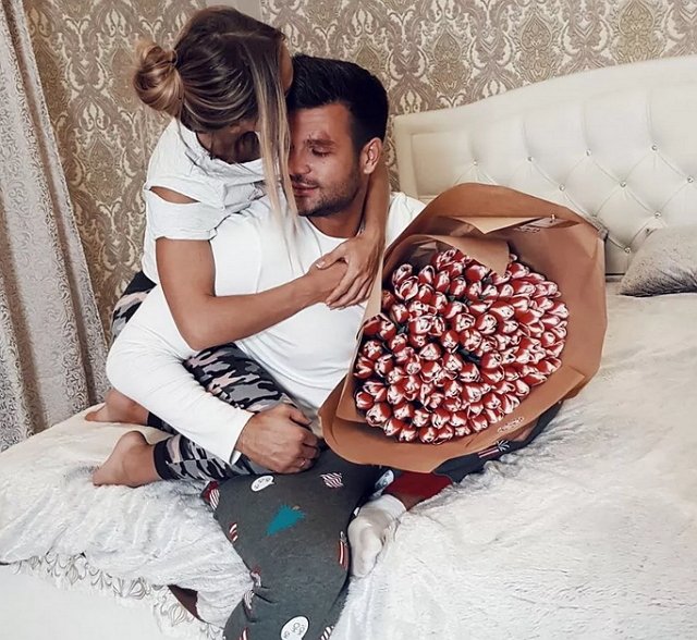 Руслан Мацьолек на Лобном признался в изменах бывшей жене