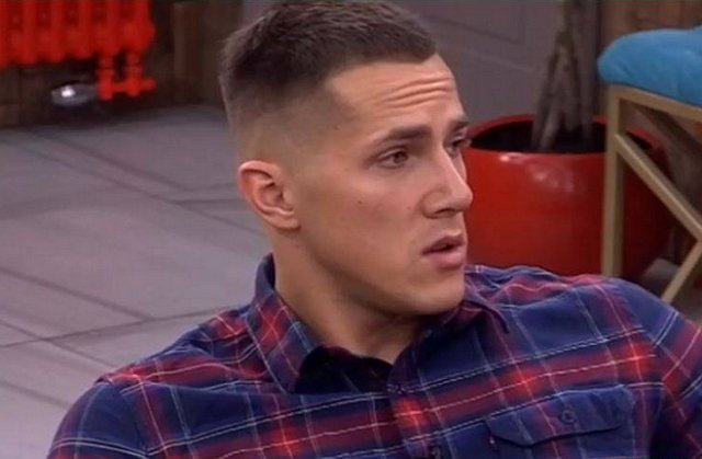 Федя Стрелков использовал Катю Скалон и Настю Стецевят