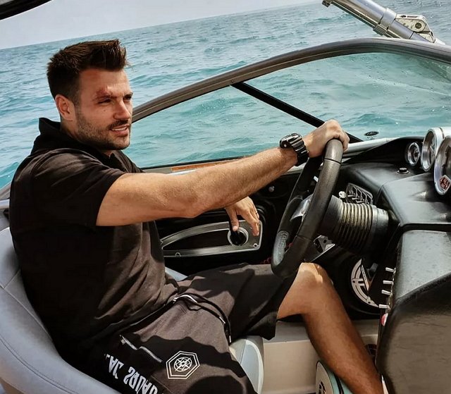 Мацьолек рассказал, каково это, когда жена зарабатывает больше