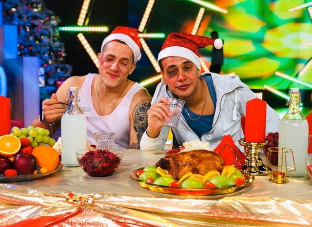 Даниил Сахнов: Хочу задать вам 2 вопроса