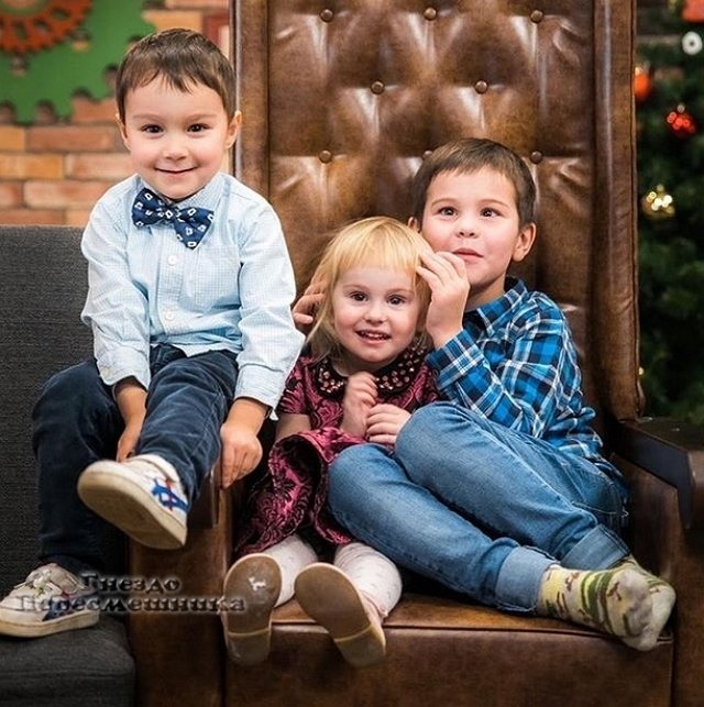 Фотоподборка детей участников (4.01.2020)