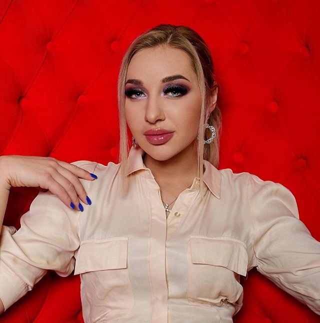 Анастасия Стецевят решила проблему чрезмерной потливости