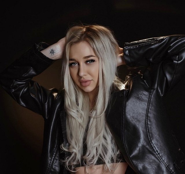 Анастасия Стецевят: Он уже вторую неделю в Китае