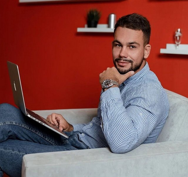 Сергей Захарьяш: Я уже ждал девушку, подожду и сейчас