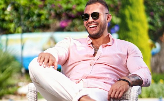 Саймон Марданшин внезапно женился?