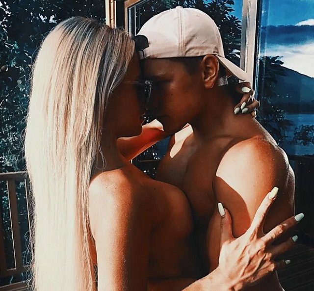 Кудряшов в восторге от интима с Балинской Кудряшов в восторге от интима с Балинской