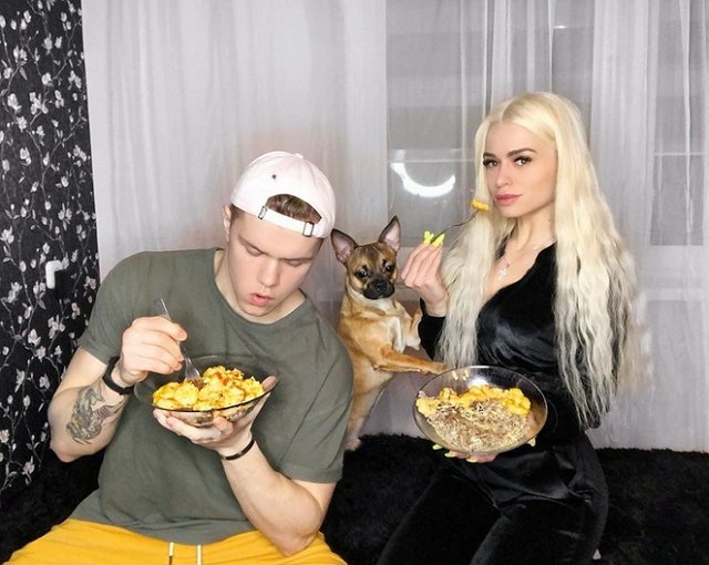 Настя Балинская потакает Леше Кудряшову