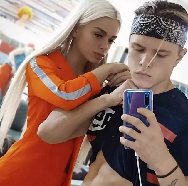 Настя Балинская потакает Леше Кудряшову