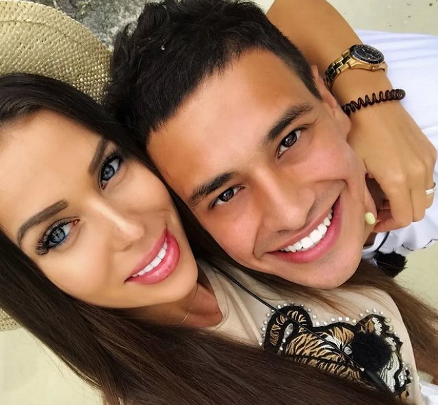 Даня Сахнов навещал Таню Строкову после блефаропластики