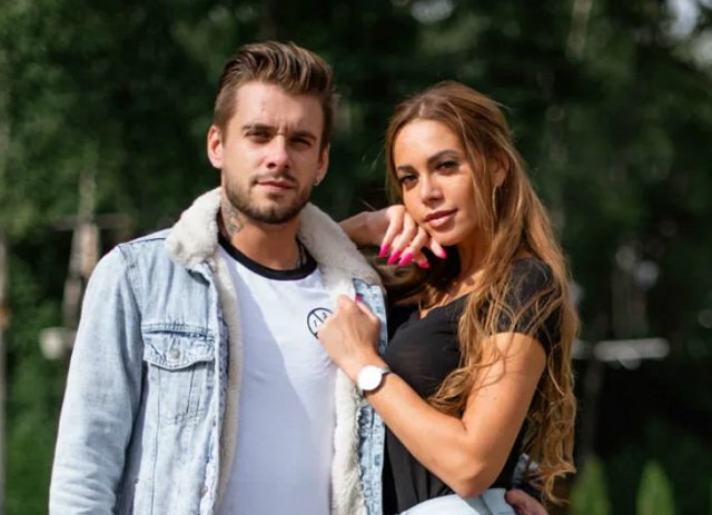 Евгений Ромашов представил Юлии Белой свой новый трек