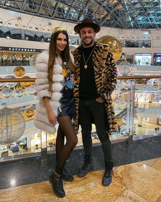 Сергей Захарьяш: Ей, кажется, 43 года, а мне 30