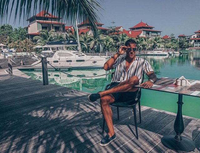 Стрелков получил одобрение мамы Стецевят