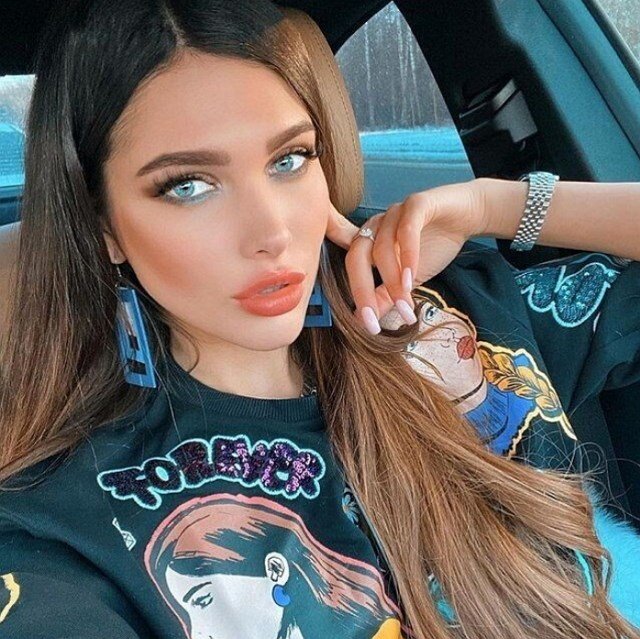 У Алеси Семеренко на проекте украли дорогие платья У Алеси Семеренко на проекте украли дорогие платья