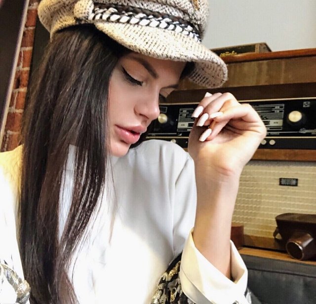 Новая участница проекта Селена Майер